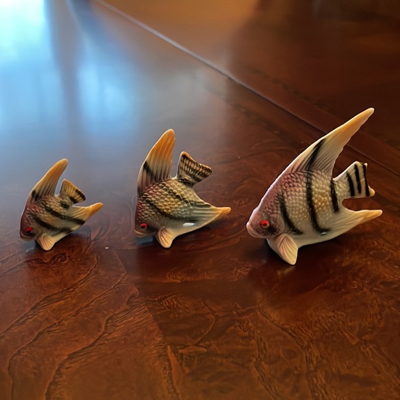 Bone China Angel Fish Set - Picture 2 of 3